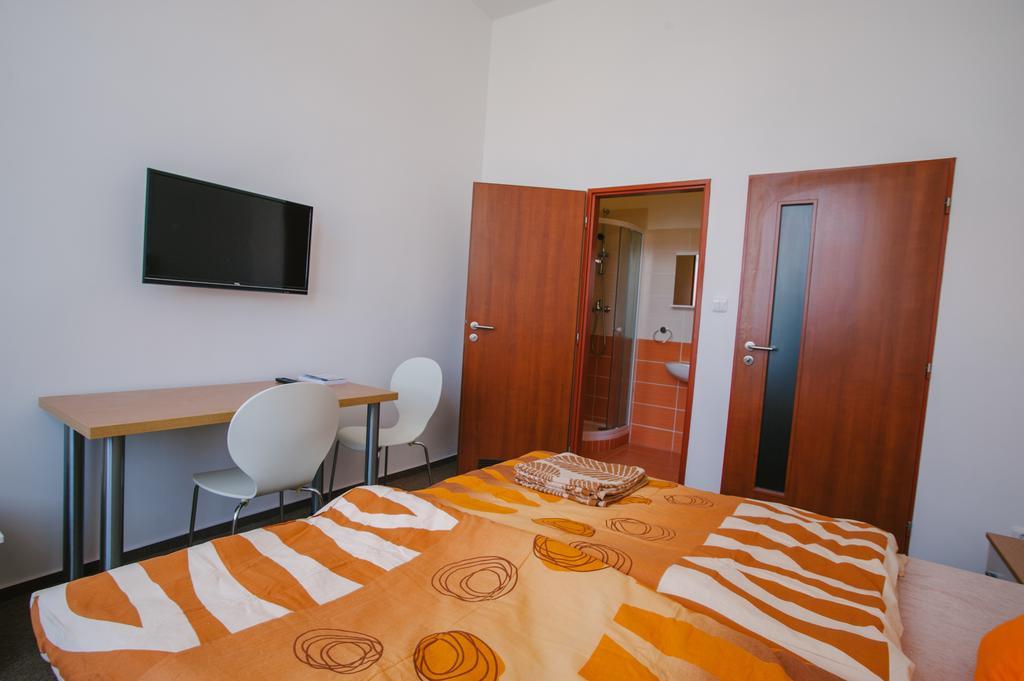 Guest House U Zlateho Jelena Žinkovy Zewnętrze zdjęcie