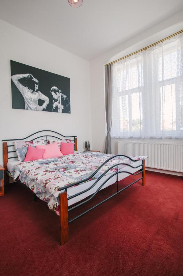 Guest House U Zlateho Jelena Žinkovy Zewnętrze zdjęcie
